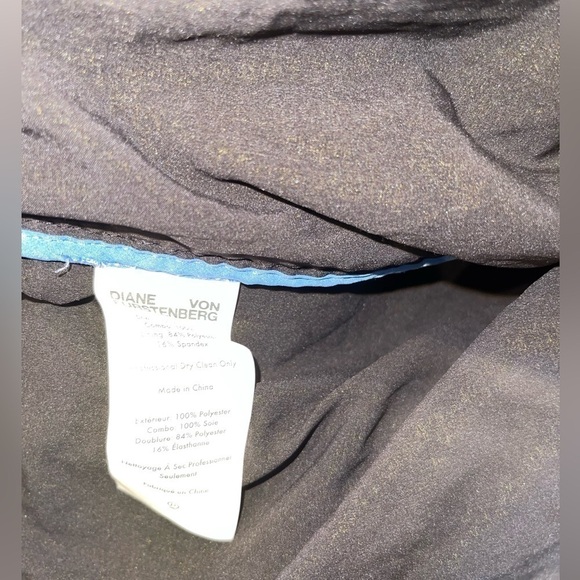 Diane von Furstenberg Asymmetrical Sleeve Wrap dress - Picture 7 of 7